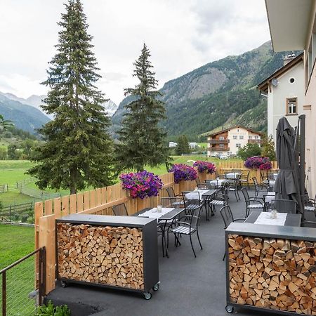 Hotel Crusch Alba Swiss Lodge Zernez Exterior foto