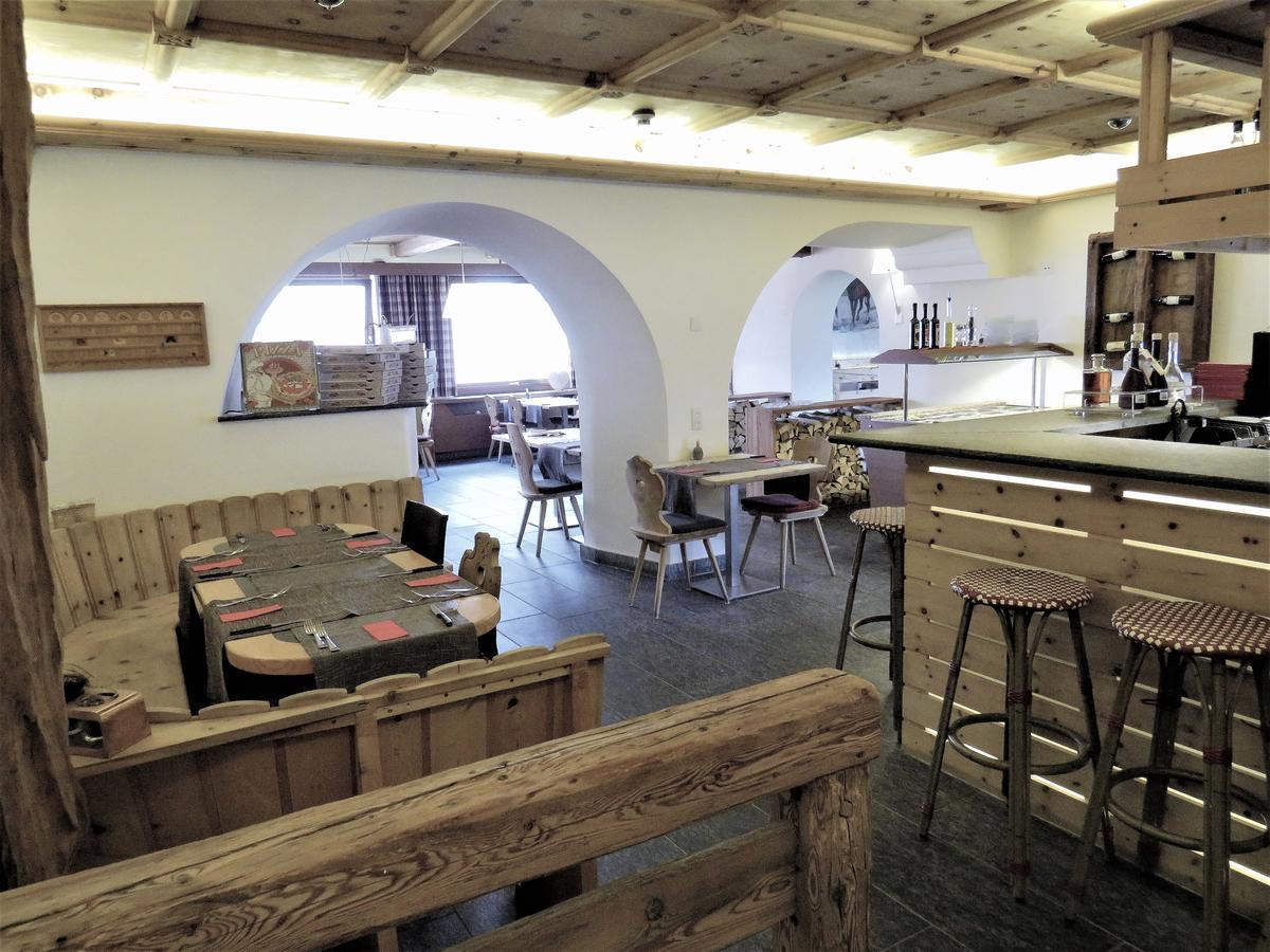 Hotel Crusch Alba Swiss Lodge Zernez Exterior foto